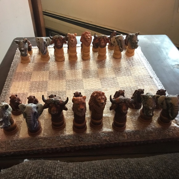 Chess set - Picture 2 of 2